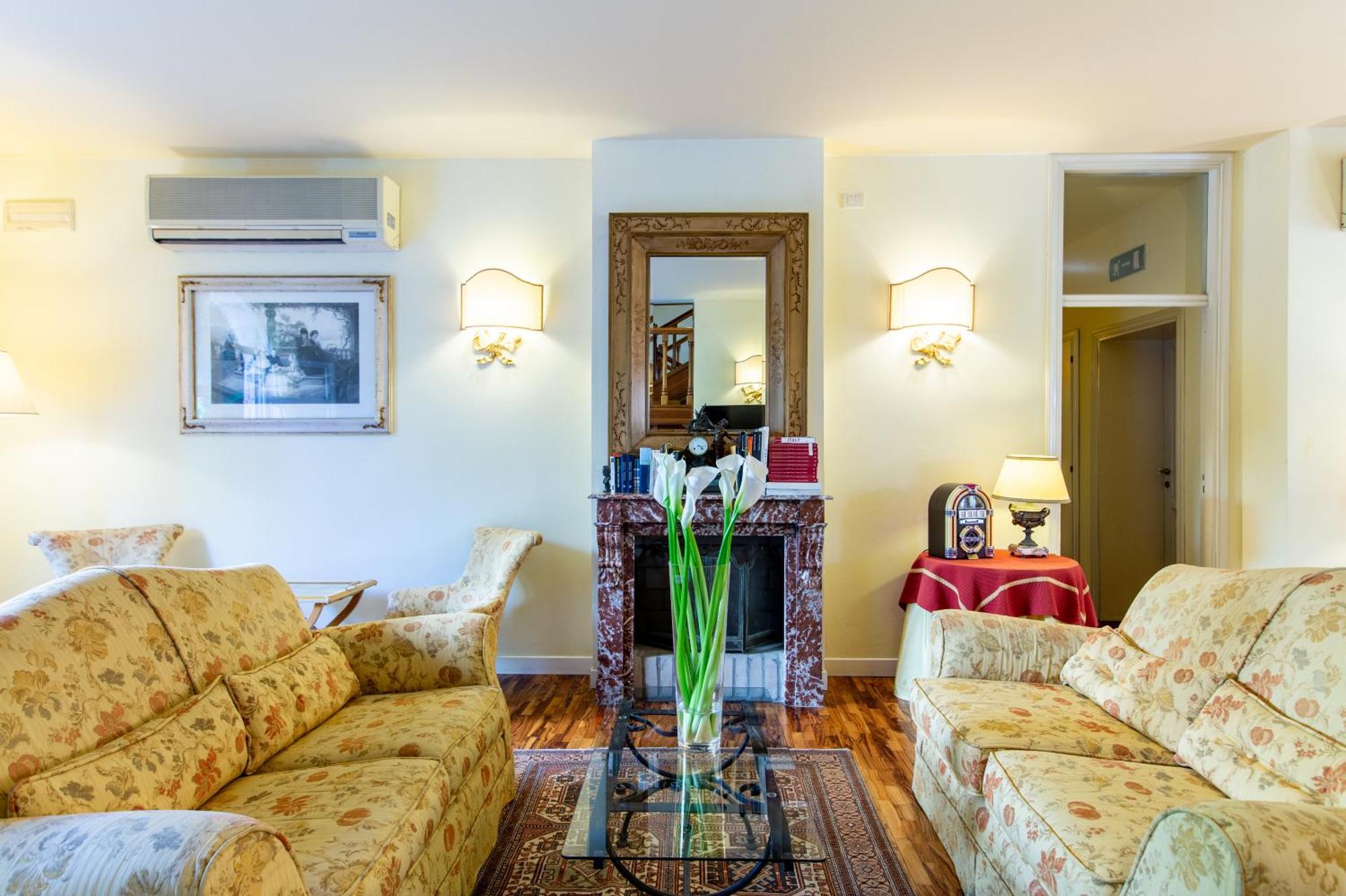 Sant'andrea Hotel 3*